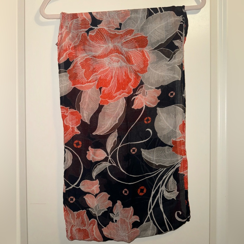 Chase uniform infinity scarf